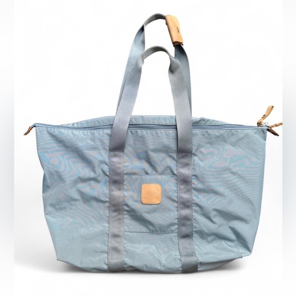 BRIC’S luxury Italian large travel bag in light blue. Water resistant nylon